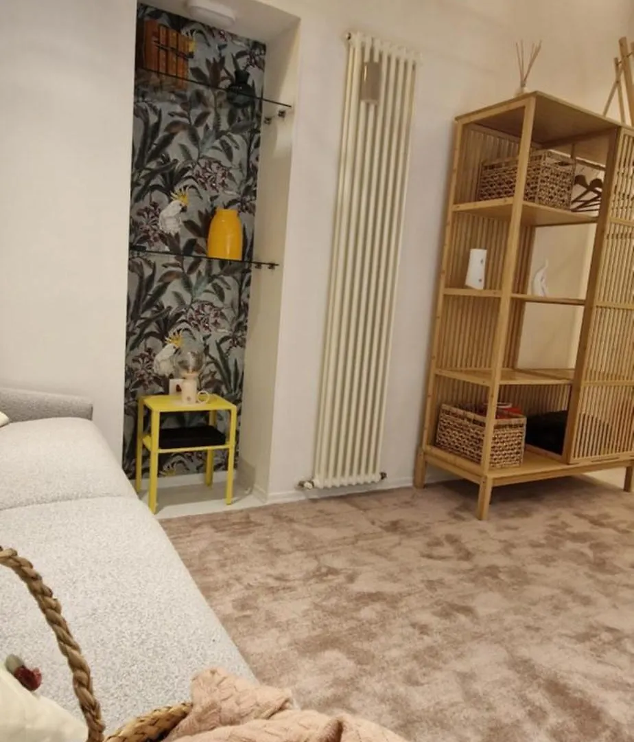 Apartament Hestya Domus Rzym Włochy
